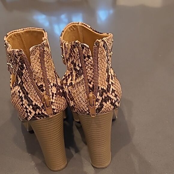 Report sz WMS 7 faux snake skin NWOT - Picture 5 of 11